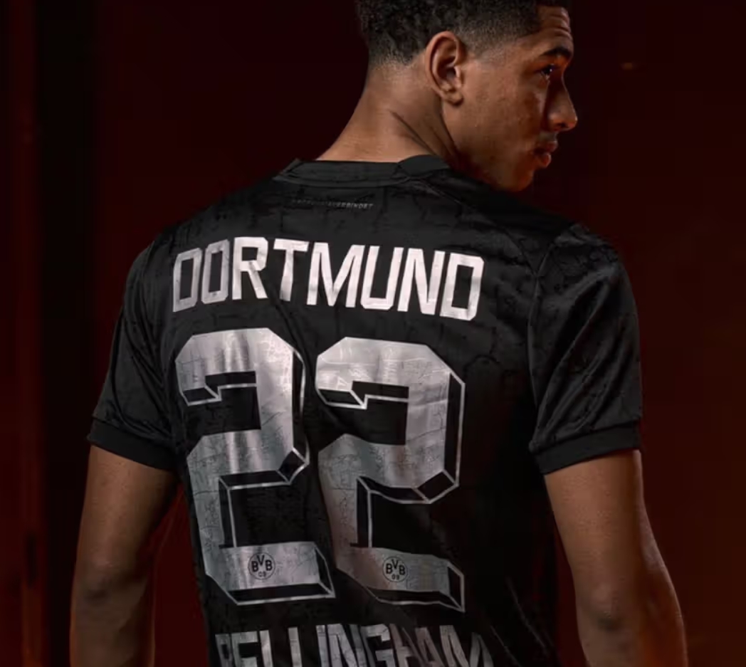 Descubre la camiseta negra del Borussia Dortmund inspirada en la ciudad  2
