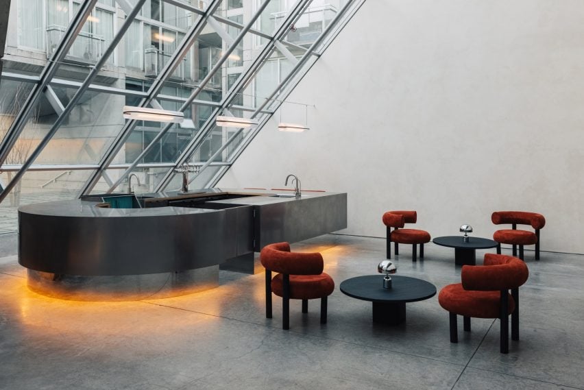 Ellipsis: cuando un edificio de cristal aprende a respirar 4